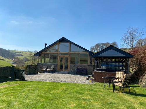 Tirabad Maison | Red Kite Cottage