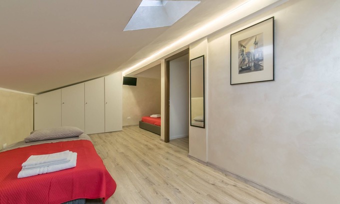 Favaro Veneto Maison | Red Lion Guest House