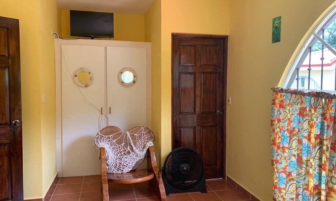 Esterillos Este Maison | Red Macaw House - Bain à remous - Sur la plage