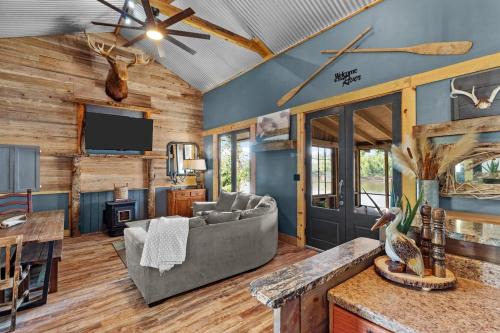Shreveport Cabine | Red River Lodge With Panoramic River View