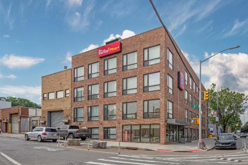 Greenwood Hôtel | Red Roof PLUS Brooklyn - 3rd Ave