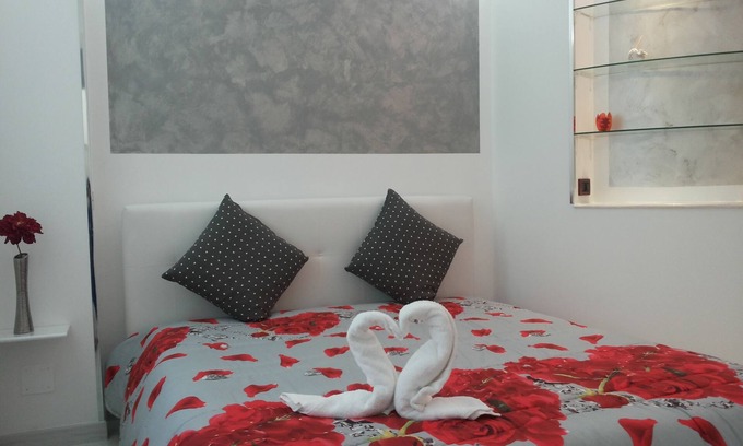 Casa Santa Appartement | RED TULIP APARTMENT WI-FI BICYCLES FREE