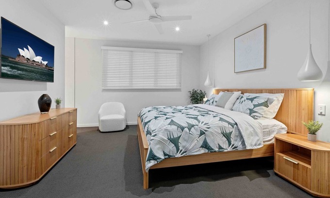 Redcliffe Maison | "Redcliffe CBD family beach house" - Redcliffe Q 4020