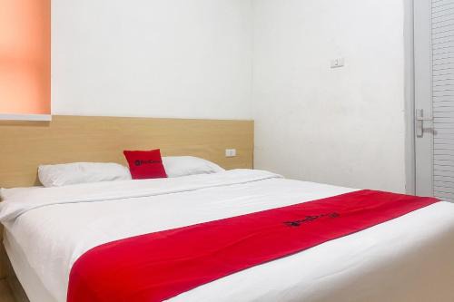 Rajabasa Hôtel | RedDoorz at Eskol Untung Suropati Lampung