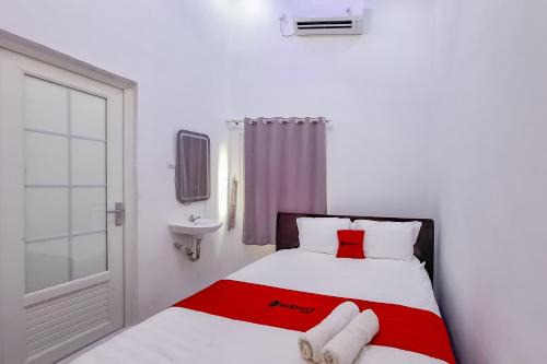 Jepara Hôtel | RedDoorz at Homestay FN99 Jepara