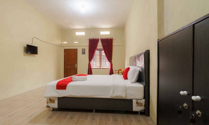 Berastagi Hôtel | RedDoorz near Bukit Kubu Berastagi