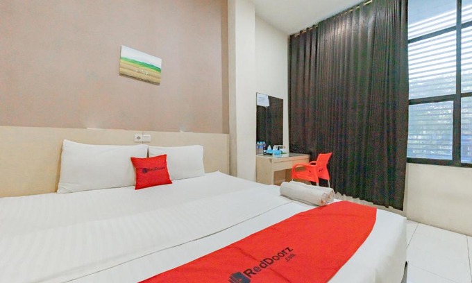 Banjarmasin Maison | RedDoorz near Pasar Tarapung Siring Banjarmasin