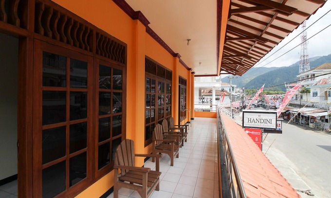 Plaosan Maison | RedDoorz near Sarangan Lake