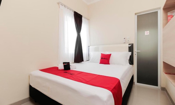 Tangerang Maison | RedDoorz near Soekarno Hatta Airport