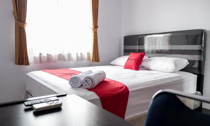 Binong Maison | RedDoorz near Supermall Karawaci 2