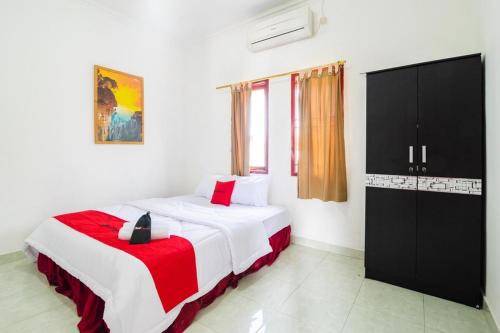 South Tangerang Maison | RedDoorz near Universitas Pamulang