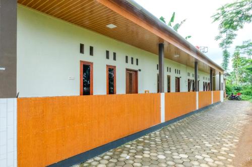 Wonosobo Maison | RedDoorz near Wisata Kalianget Wonosobo