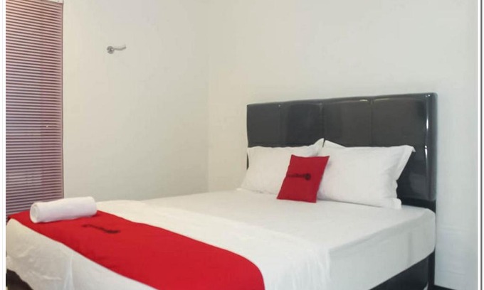 Palangkaraya Hôtel | RedDoorz @ Paus Raya