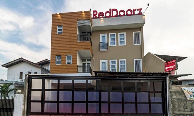 Cipete Utara Maison | RedDoorz Plus @ Cipete Damai