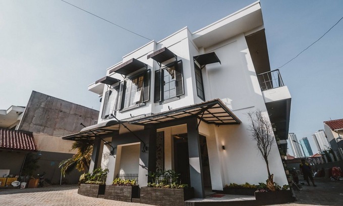 Kemanggisan Maison | RedDoorz Plus near Mall Slipi Jaya