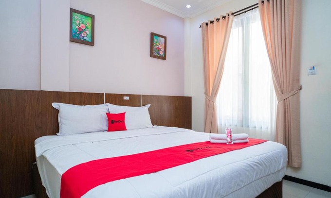 Bojonegoro Hôtel | RedDoorz Plus Syariah @ Jalan Dokter Wahidin Bojonegoro