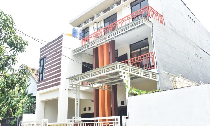 Sidoarjo Maison | RedDoorz Syariah near Gelora Delta Sidoarjo 2