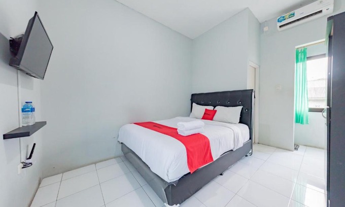 Sukabumi Hôtel | RedDoorz Syariah near RS Hermina Sukabumi