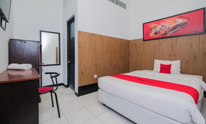 Tuban Hôtel | RedDoorz Syariah near RSUD Tuban