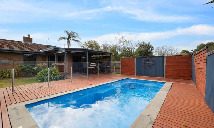 Cowes Maison | Redwood Beach House