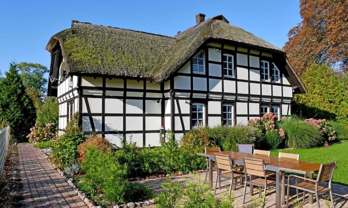 Siggermow Appartement | Reetdachfachwerkvilla am Wiesengrund
