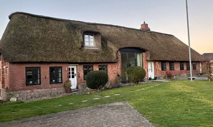 Rantrum Maison | Reetdachtraum - Hygge Haus - Husum (5km)/Friedrichstadt (7km)
