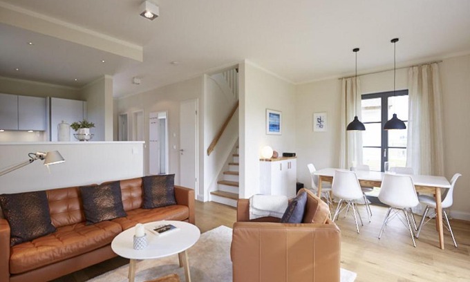 Kreptitz Maison | Reetland am Meer - Premium Reetdachvilla mit 3 Schlafzimmern, Sauna und Kamin E16