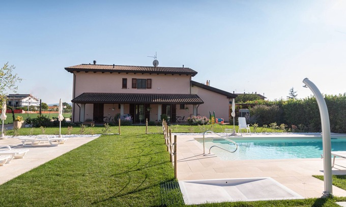 Bastia Umbra Appartement | Refined and bright apartment for two in Umbria, between Bastia and Assisi