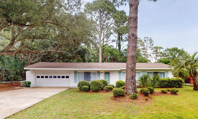 Jekyll Island Maison | REFLECTION 3 bedrooms, 2 bathrooms