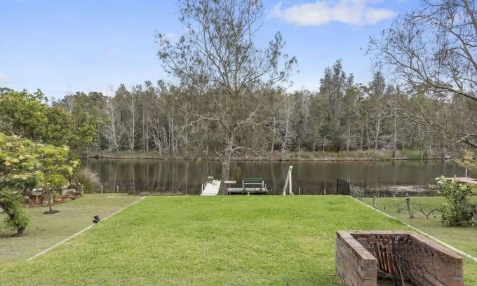 Lake Conjola Maison | REFLECTIONS is the perfect family get away location.