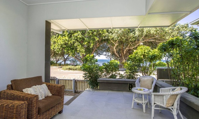 Picnic Bay Villa | Reflections Amber Villa 3