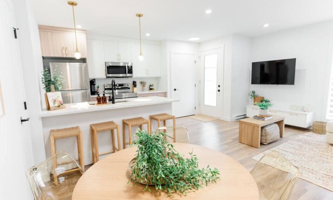 Winnipeg Appartement | *Refresh | Central & Trendy | 5 min to downtown*