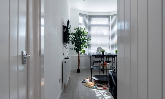 Bailleston Appartement | Refreshing Modern Apartment in Glasgow