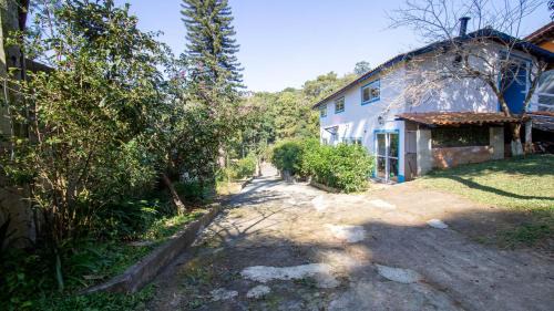 Santana de Parnaiba Maison | Refugio Pet-Friendly c Lareira, garagem e Wi-fi