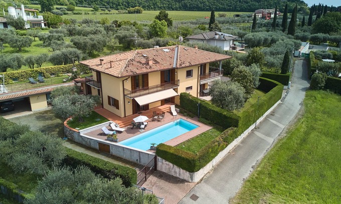Calmasino Villa | Regarda - Villa Celebrity avec piscine et vue imprenable sur le lac