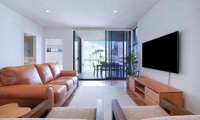 Toowong Appartement | Regatta Hideaway A Breezy Balcony Residence
