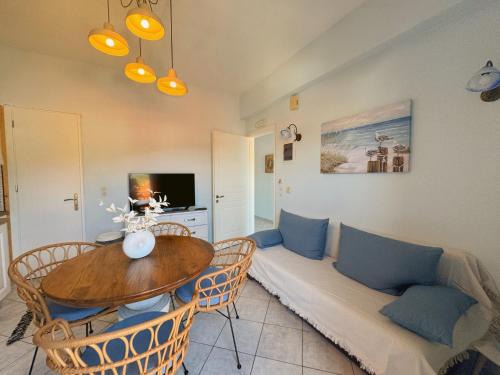 Fiskardo Appartement | Reginas Studios & Apartments- Fiscardo view apartment