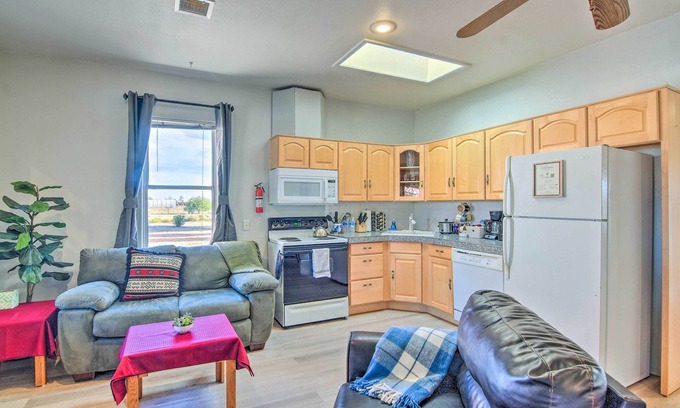 Eleven Mile Corner Appartement | Rejuvenating Retreat w/ Ideal Eloy Location!