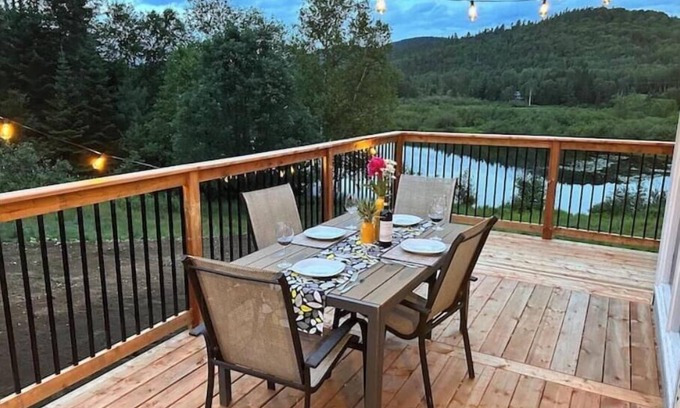 Matawinie Regional County Municipality Chalet De Ski | Relaxing chalet in the heart of nature: lake, river, mountains and forest
