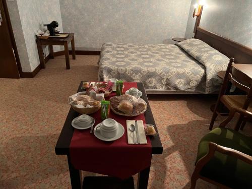 Bonnemazon Lit Et Petit-Déjeuner | Relais des Ardides