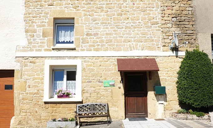 Marville Maison | Relais Ermesinde : Gîte à la campagne