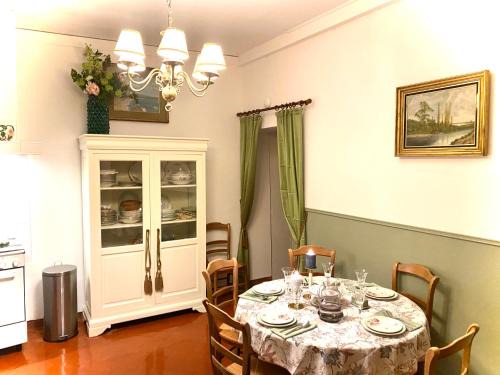 Saint-Cyr-sur-Morin Chalet De Ski | Relais Napoléonien Gîte historique au vert, 1h de Paris