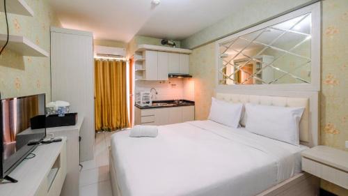 Depok Appartement | Relax and Homey Studio Room at Cinere Resort Apartment By Travelio