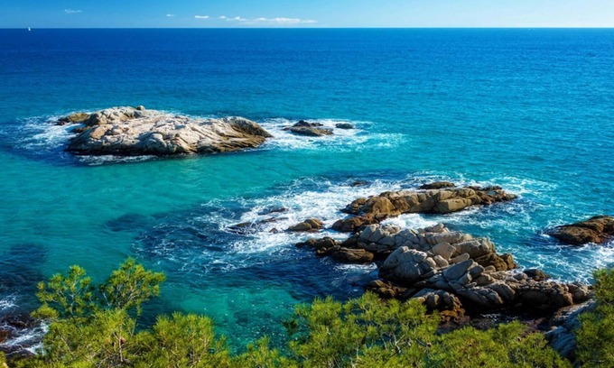 Rubi Villa | Relax and Recharge - only 34km from Barcelona!