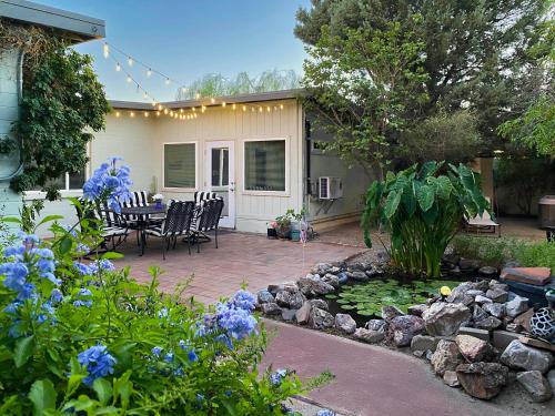 Tucson Maison | Relax at Artist's Secret Garden, KOI pond & COOL WATER jacuzzi, 4 BIG groups