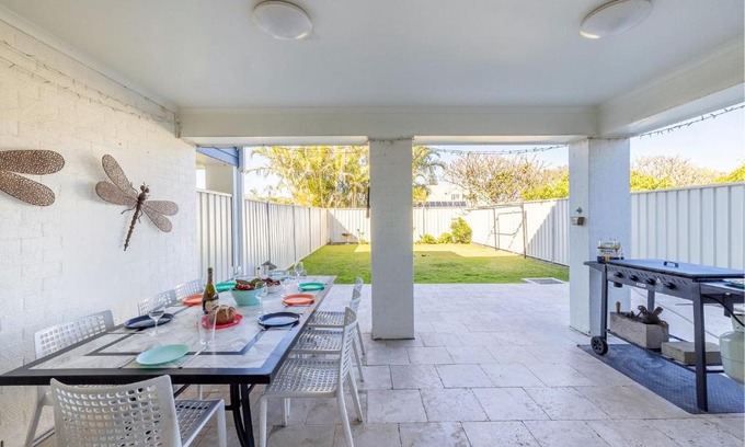 Anna Bay Maison | Relax at Pacific 1 private duplex with enclosed yard