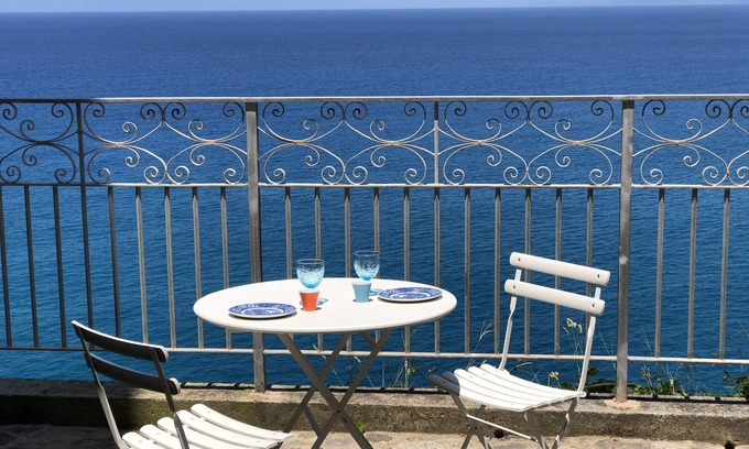 Pizzo Appartement | Détendez-vous à PALAZZO PIZZO RESIDENCE dans un charmant village de pêcheurs en bord de mer