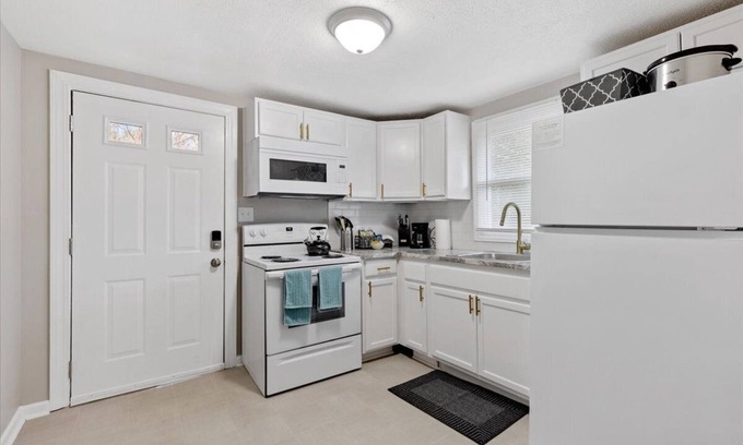 Lillington Maison | Relax At Ross - 2 minutes from Cape Fear Adventures