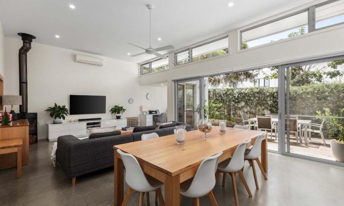 Barwon Heads Maison | Relax by the River Barwon Heads Coastal Escape
