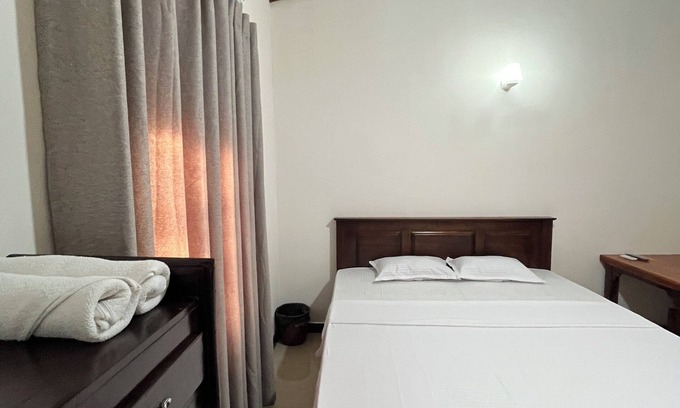 Kathaluwa Maison | Relax in Comfort Near Top Attractions Family & Friendly, Free Parking, Free WIFI
